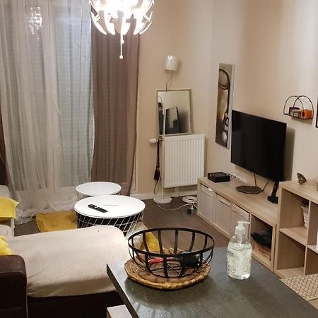 Apparemment Cosy Avec Parking Exterieur Gratuit Lägenhet Aulnay-sous-Bois Exteriör bild