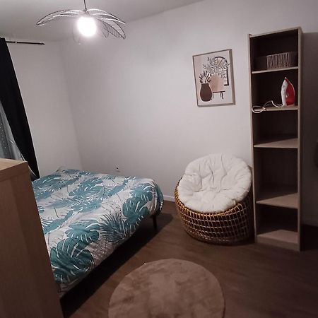 Apparemment Cosy Avec Parking Exterieur Gratuit Lägenhet Aulnay-sous-Bois Exteriör bild