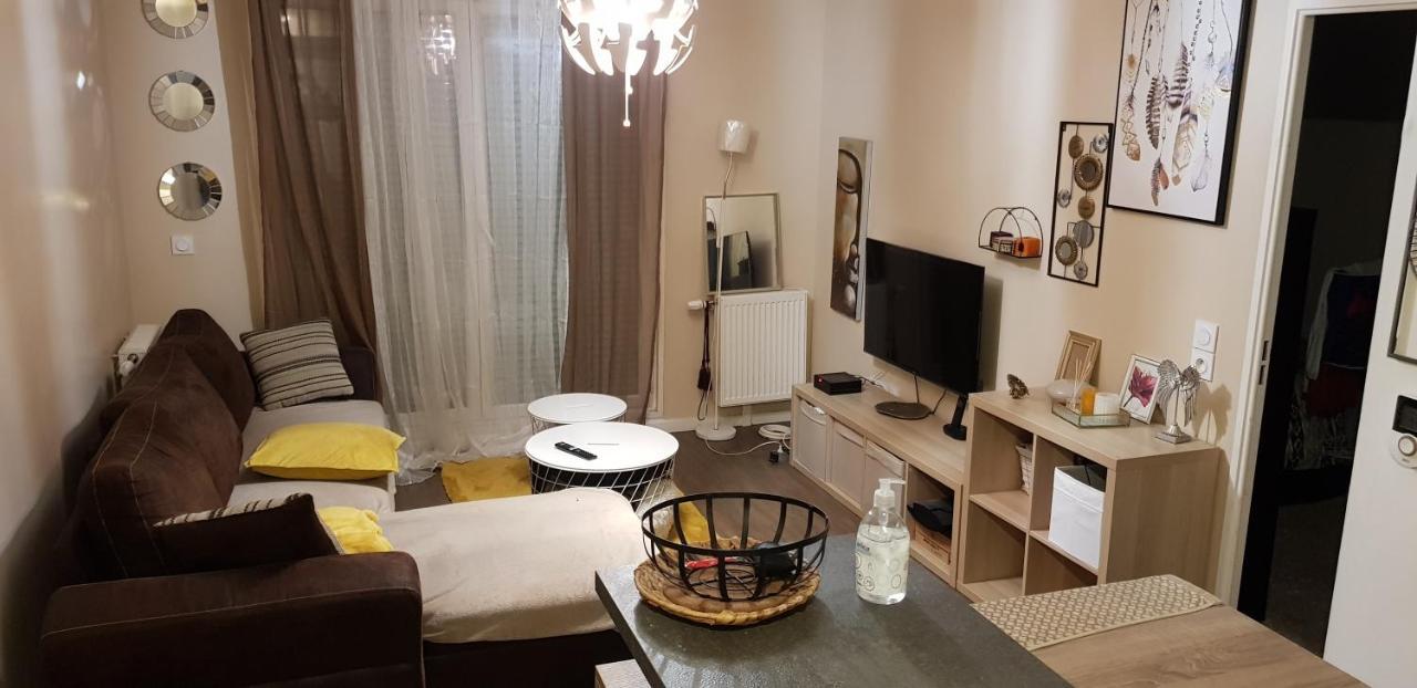 Apparemment Cosy Avec Parking Exterieur Gratuit Lägenhet Aulnay-sous-Bois Exteriör bild