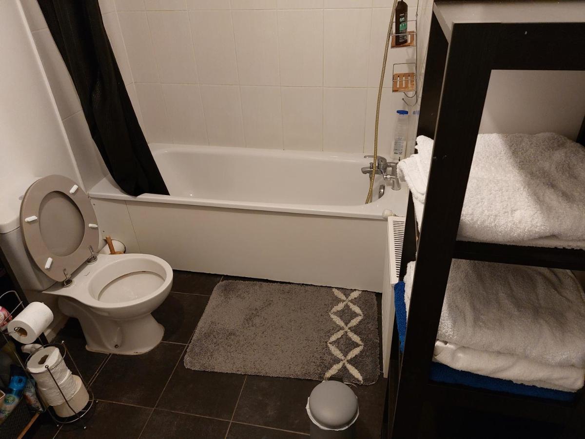 Apparemment Cosy Avec Parking Exterieur Gratuit Lägenhet Aulnay-sous-Bois Exteriör bild